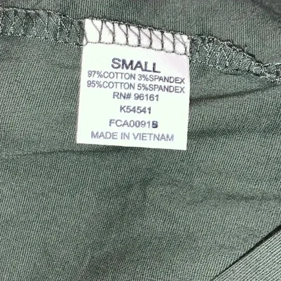 Green mini dress “Annie” style, capped sleeves , v neck sz small, - Picture 2 of 8